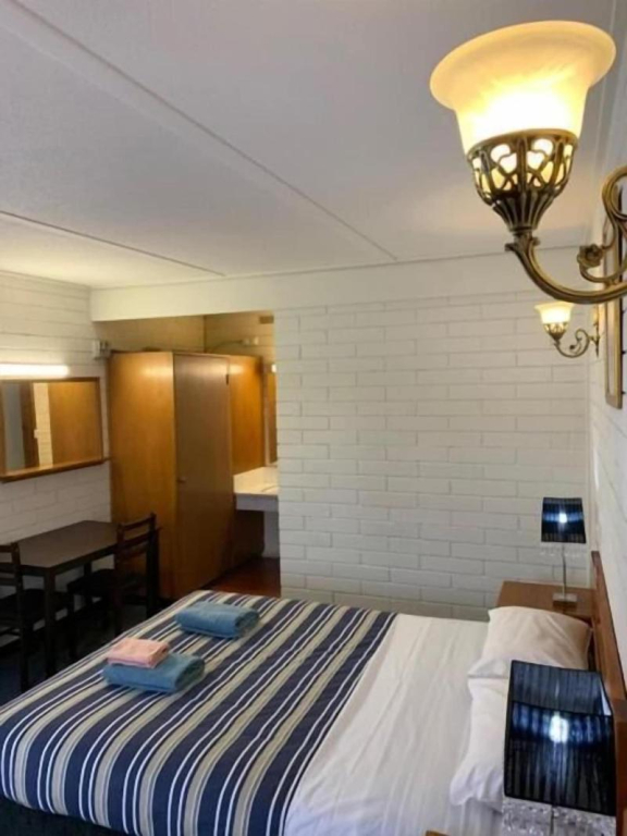 Finley Motel