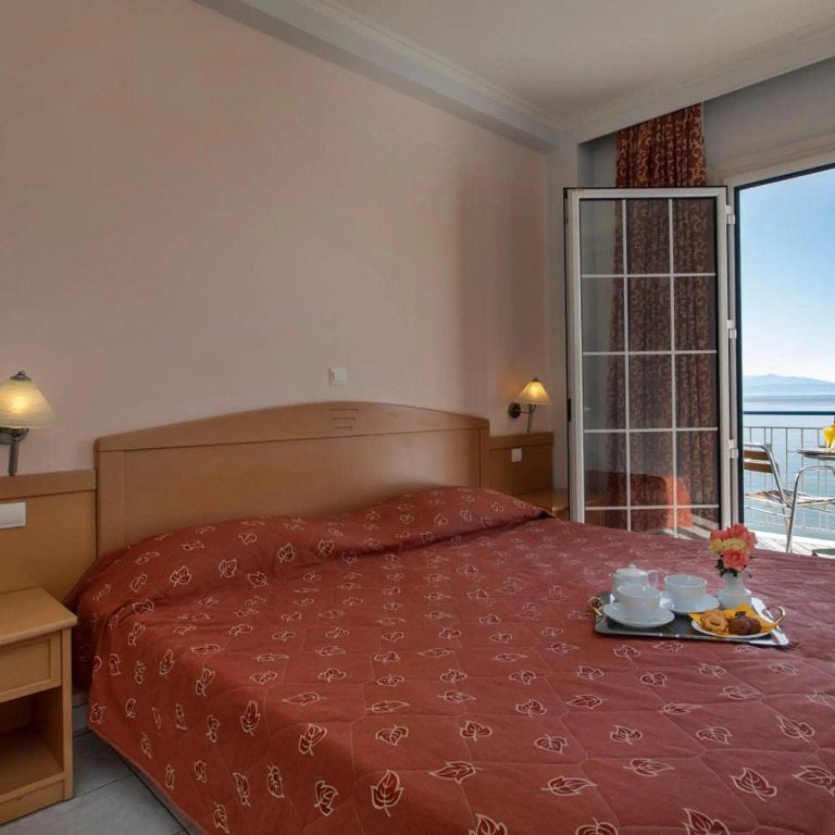 Hotel Tolo