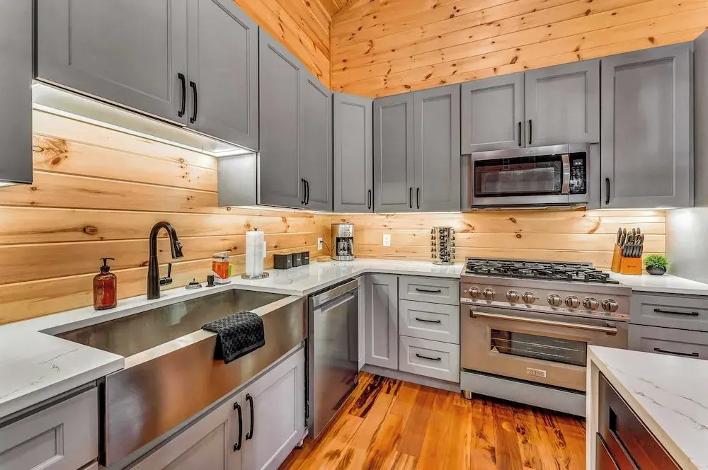 Grand Timber by Avantstay Indoor Pool + Sports Court + Game Room & More!