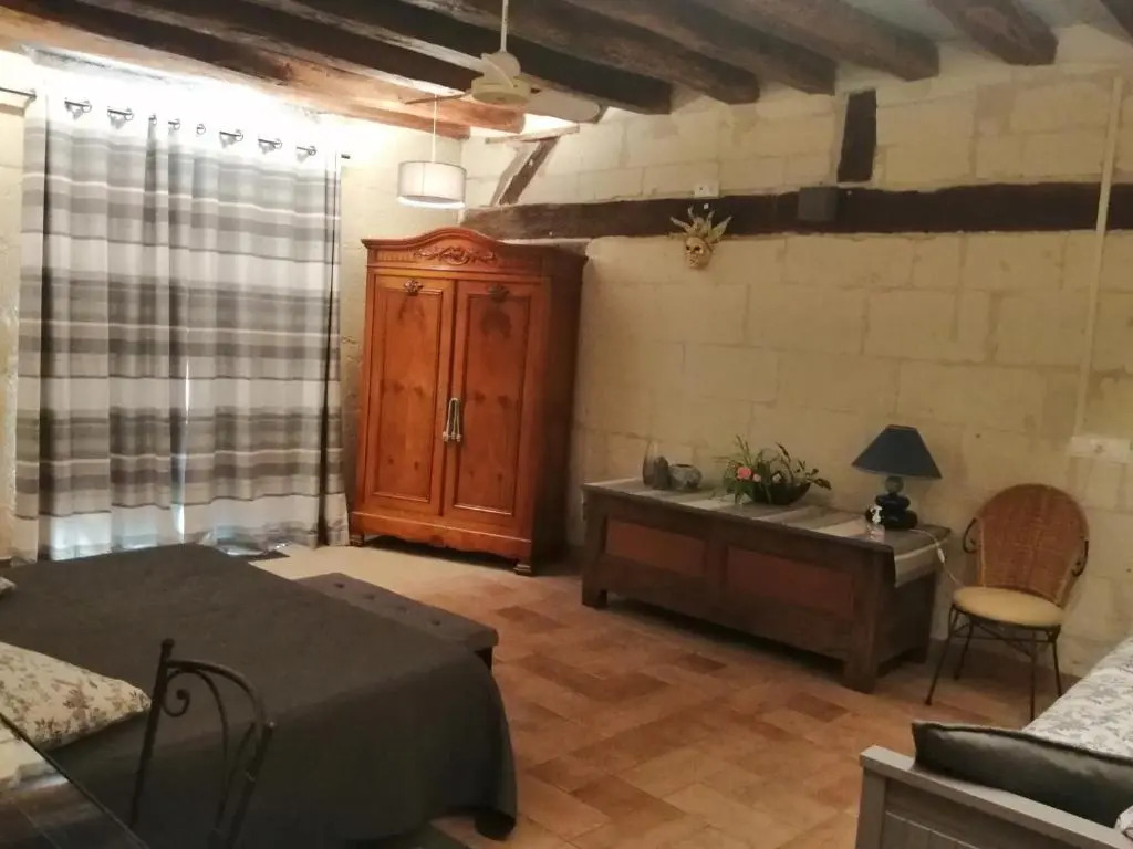 Le clos des augers, chambres dhôtes et roulotte