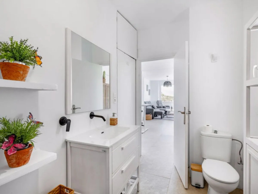 Holiday Home Leonor by Interhome