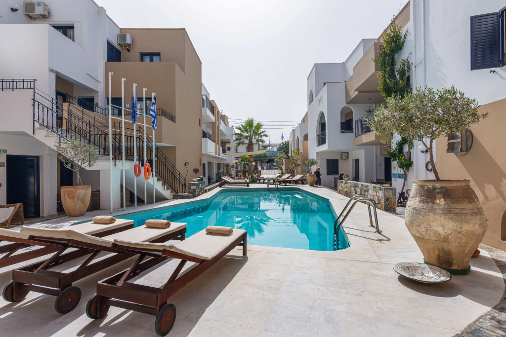 Nami Hotel & Suites