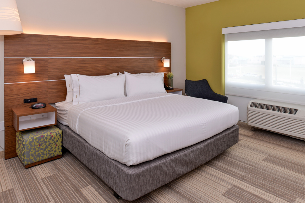 Holiday Inn Express Melbourne West by IHG