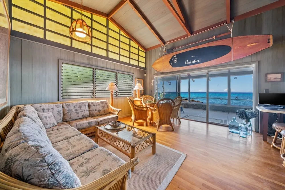 Kona Sunshine 2 Bedroom Home by RedAwning