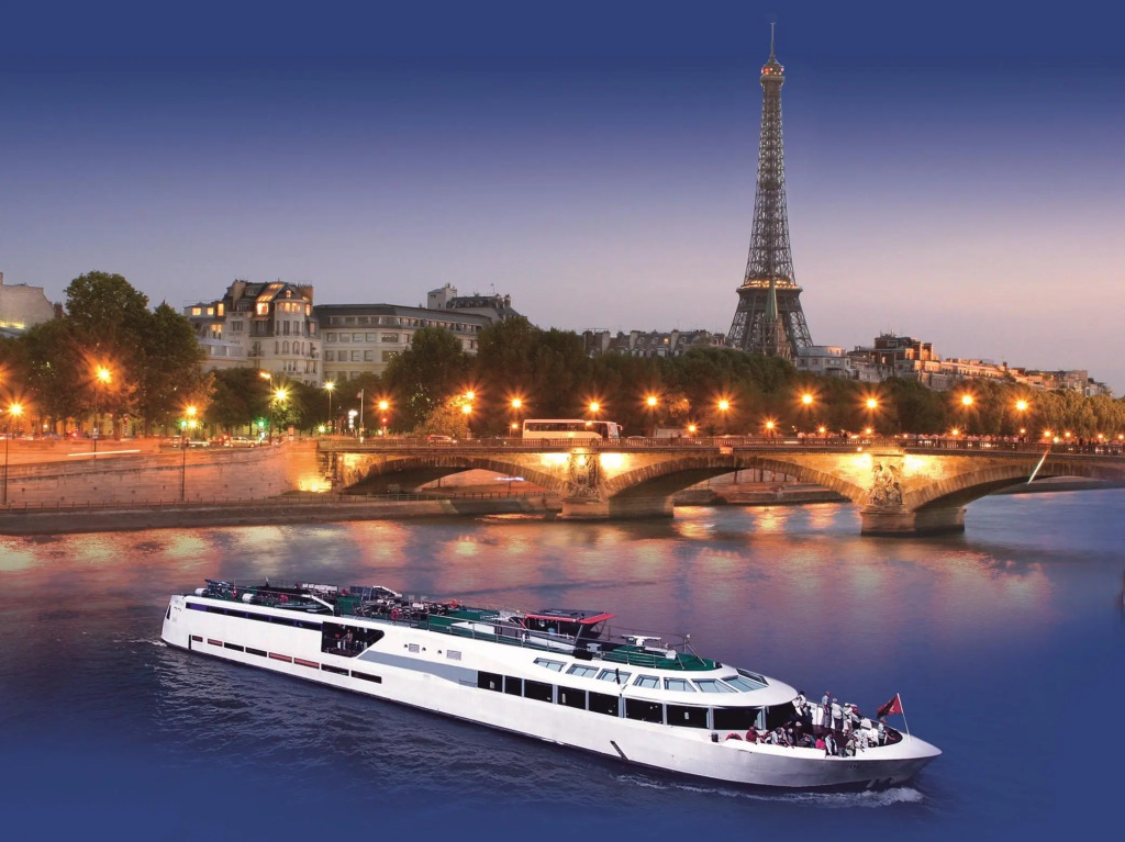 VIP Paris Yacht Hôtel & Spa