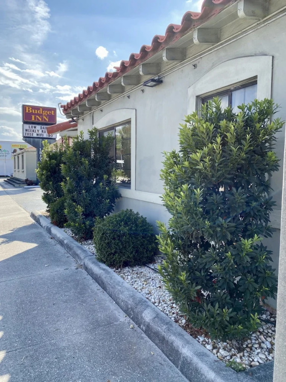 Budget Inn South
