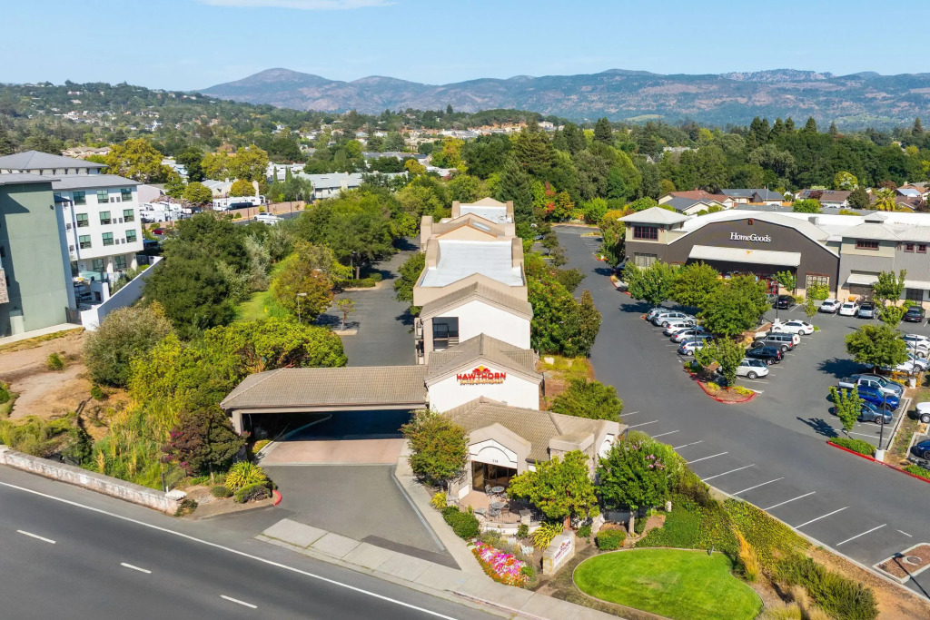 Hawthorn Suites by Wyndham Napa Valley