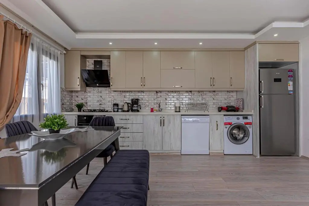 Cozy 2 Bedroom Apartment