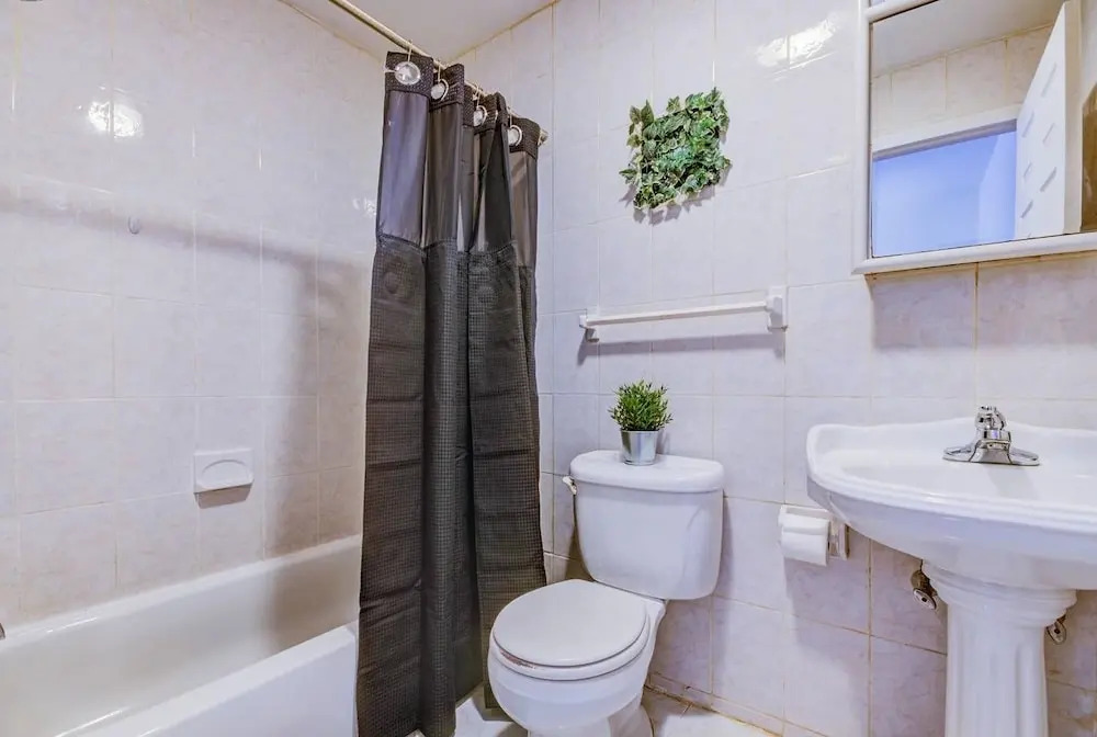 Huge & Cozy 3BR 2BA House 15m to Times Square