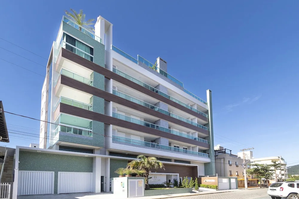 Apartamento 2 Dormitórios a 80 Metros do Mar