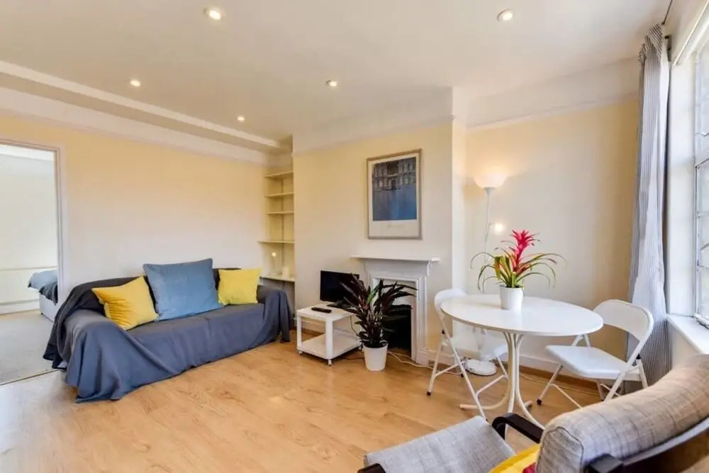 Stylish 1 bed Sleeps 4 in Whitechapel 5min to Tube