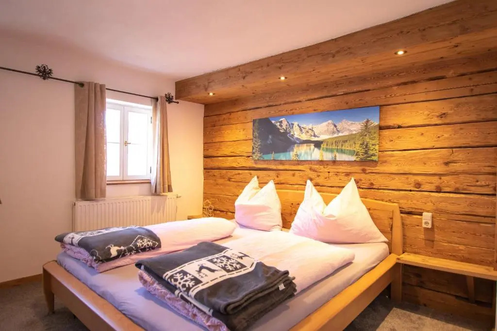 Loya Chalet WILD32