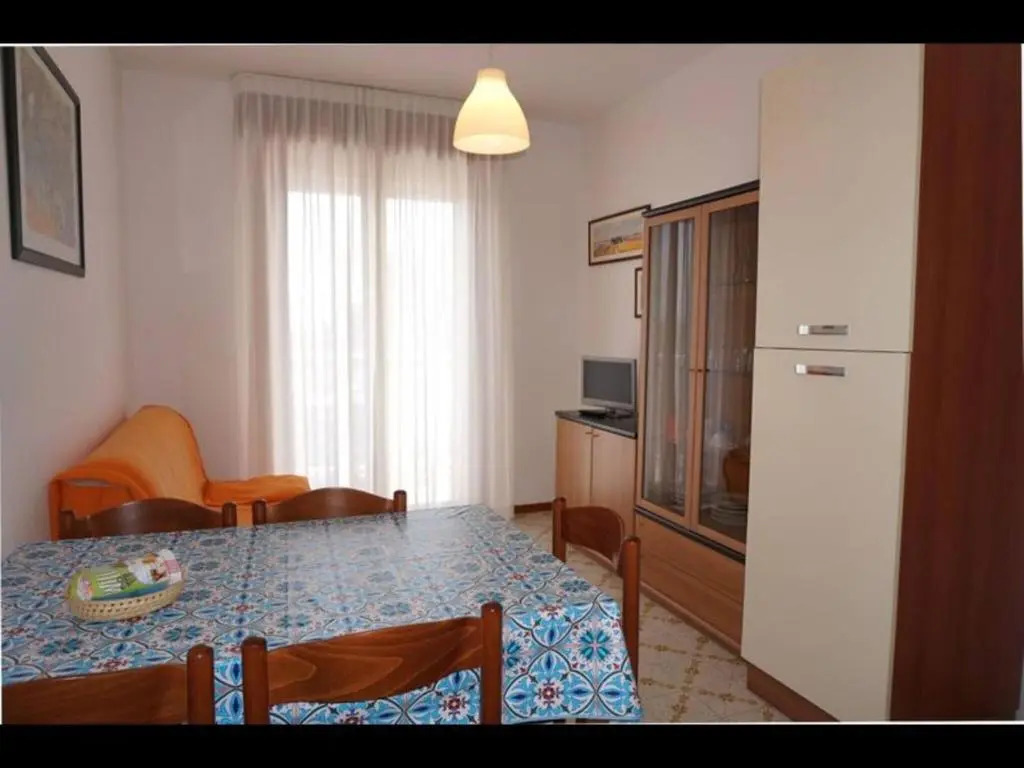 Seafront Apartment With Pool