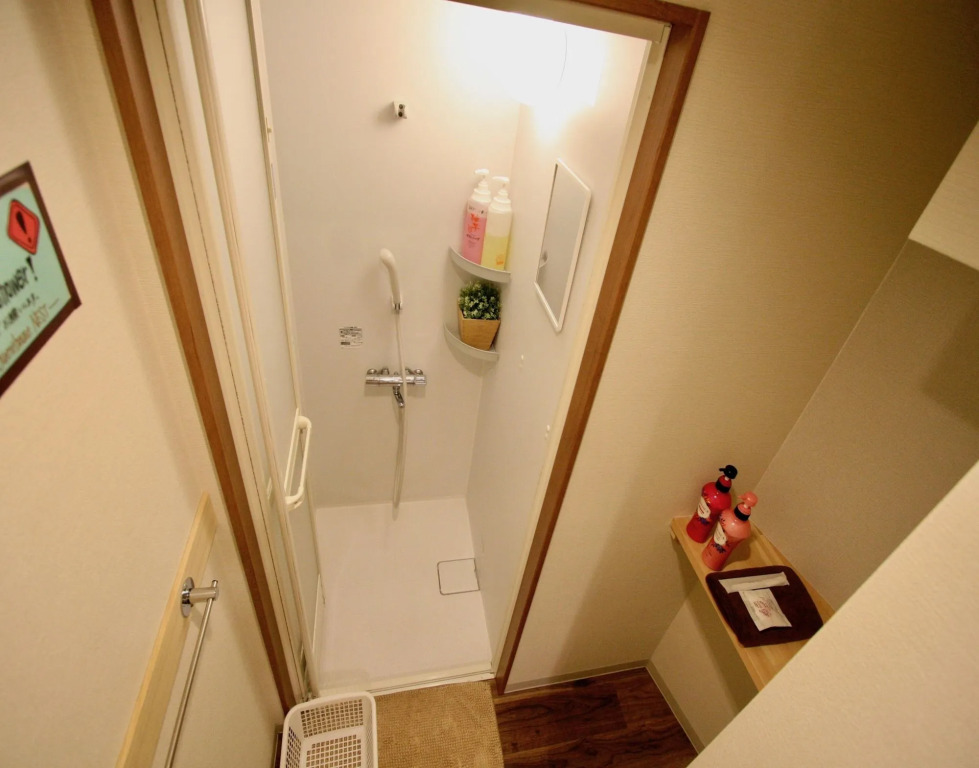 Osaka Guesthouse Nest