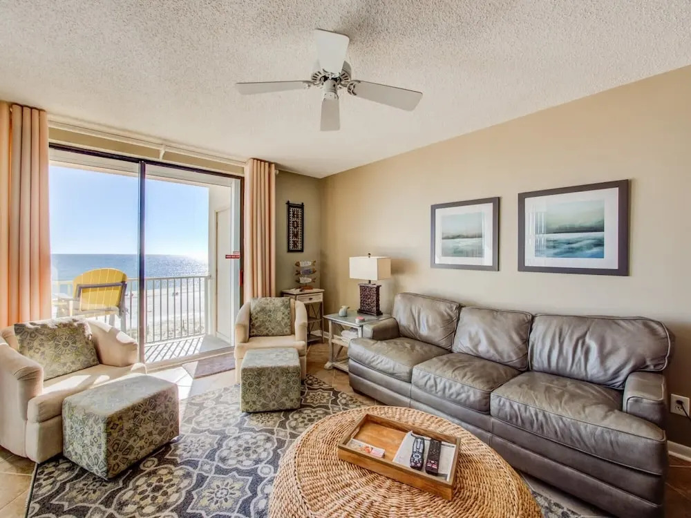 Spacious 4th floor condo ON THE BEACH in the heart of Orange Beach