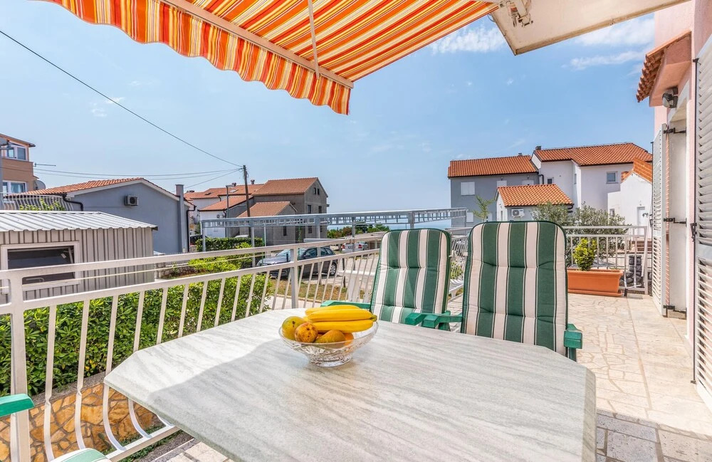 Nice Apartment in Omisalj With Wifi and 1 Bedrooms