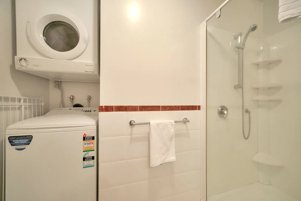 QV Comfortable Apartment in Connaught - 118