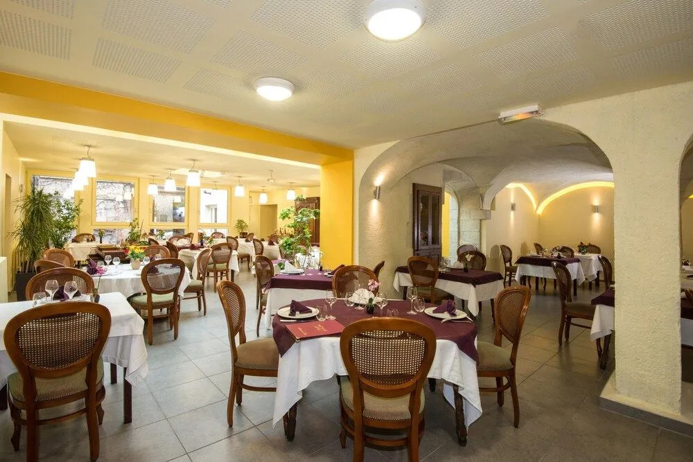 Logis Hôtel Restaurant de lEcu