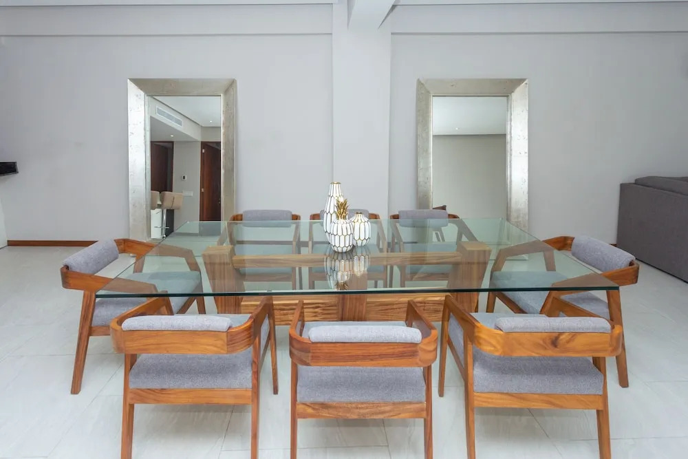 Condo Paradisus by Kivoya