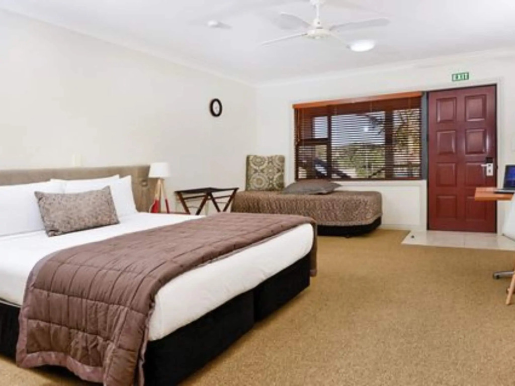 Whangaparaoa Lodge