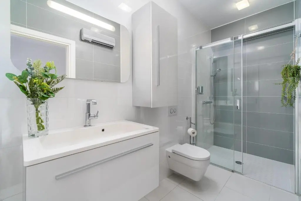 Seaview Villa MaToLi with heated 50sqm pool and 4 bedrooms, close to Split