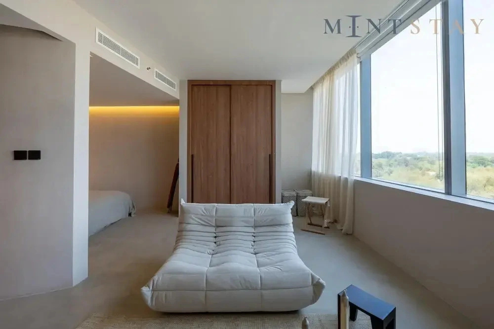 Minimalist Difc Studio w Pool Gym