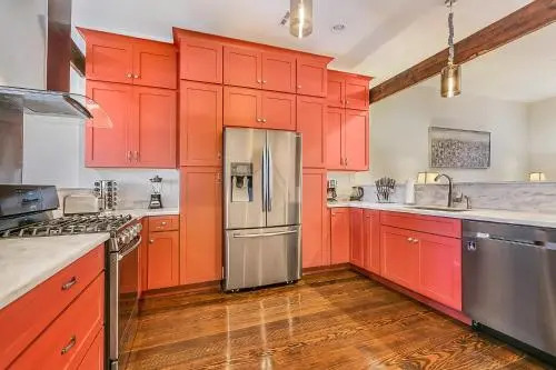 Luxury Loft-Style 3BR Townhouse by Hosteeva