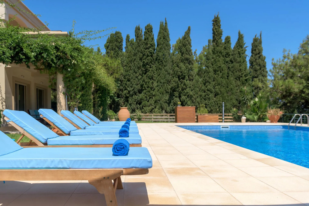 Bello Blu Estate Luxury Mediterranean Villa