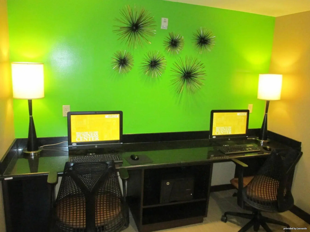 Best Western Plus College Park Hotel