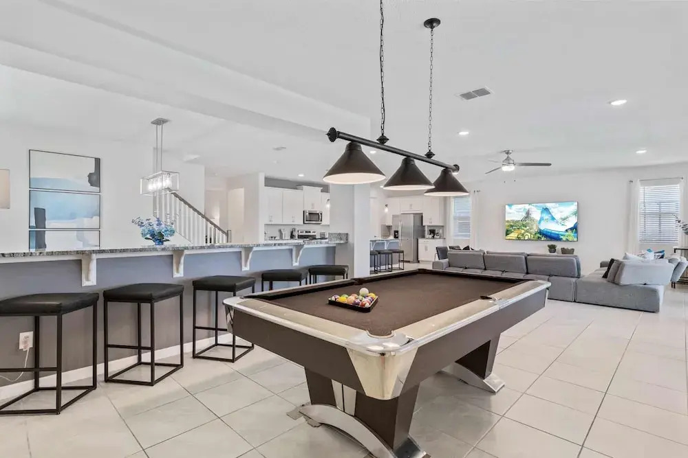 8911 Tropical Haven Court