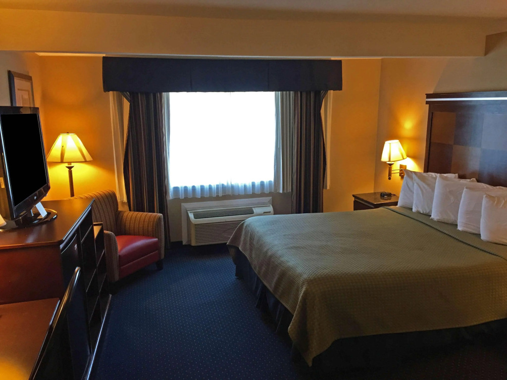 Inn at Bayshore