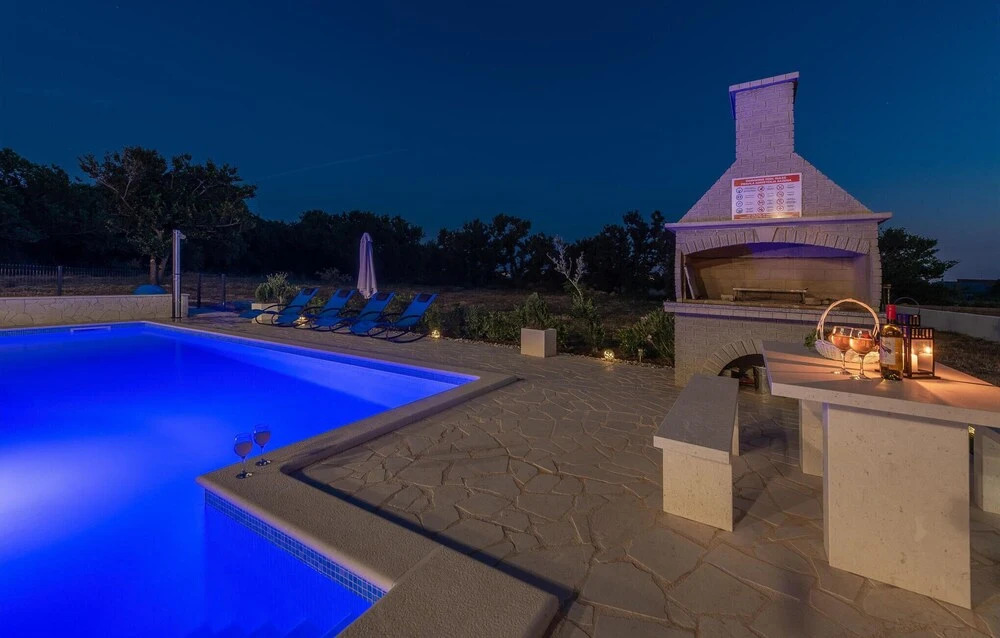 Luxurious Home In Vrsi