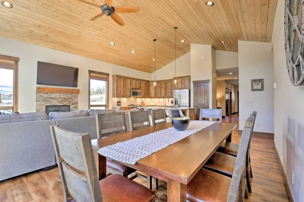 Mtn-view Fraser Home w/ Hot Tub - Near Skiing!