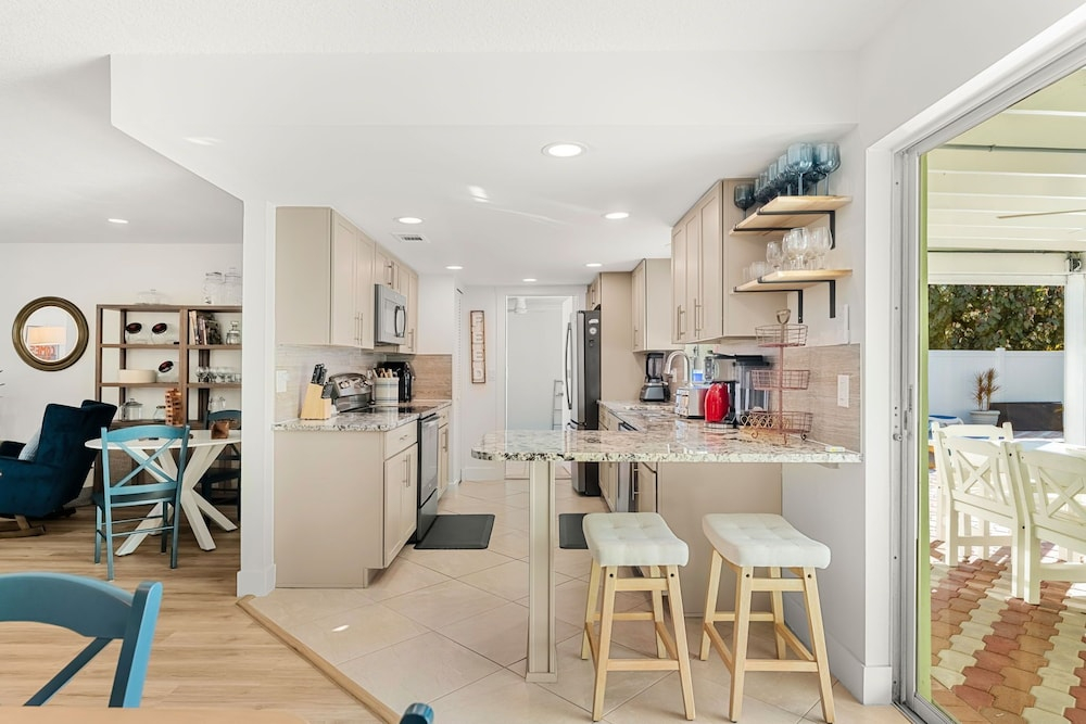 1258 Seminole Drive