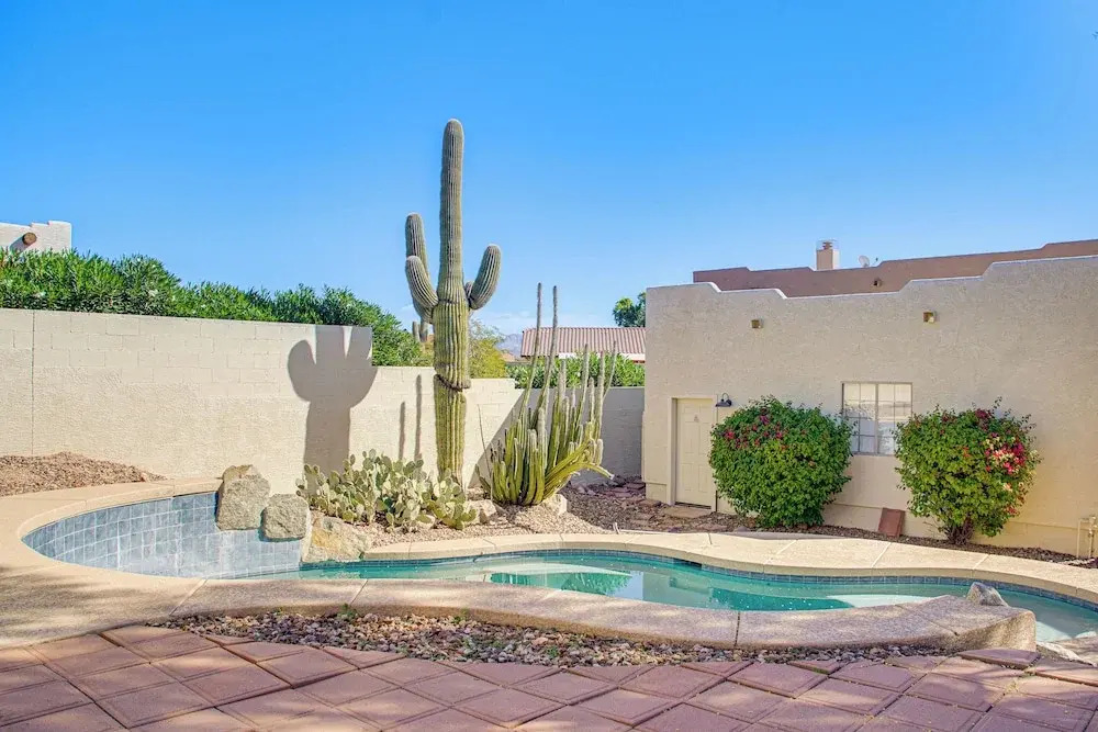 Pet-friendly Snowbird Haven w/ Pool in Gold Canyon