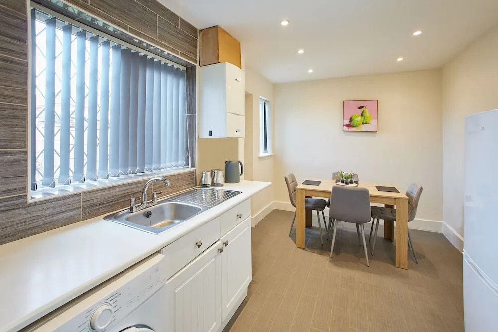Host Stay Highwood Avenue