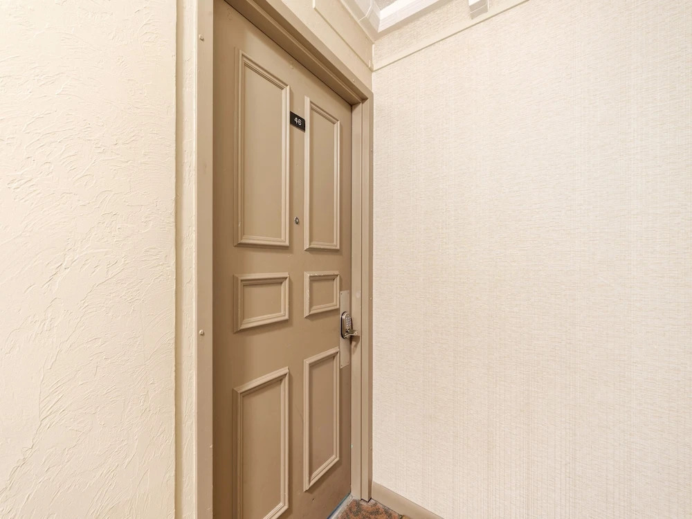 Palm Bay Club 7th-Floor Oceanfront Condo on Private Beach