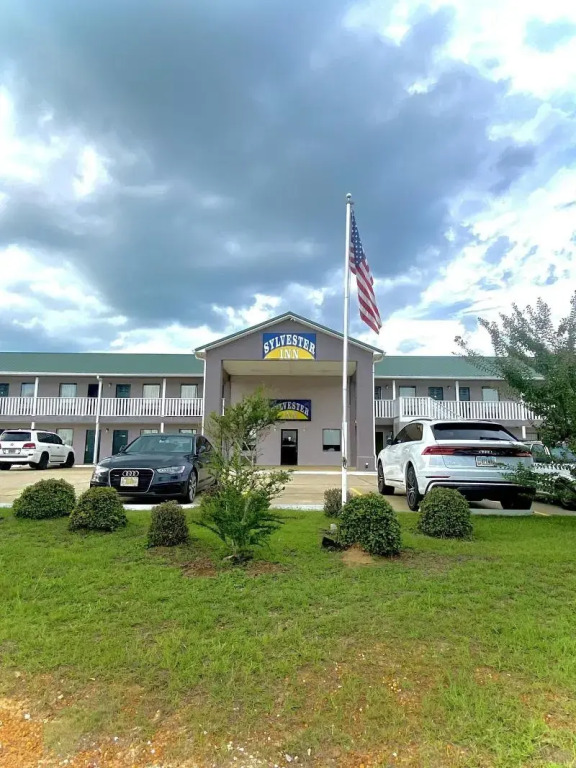 Sylvester Inn