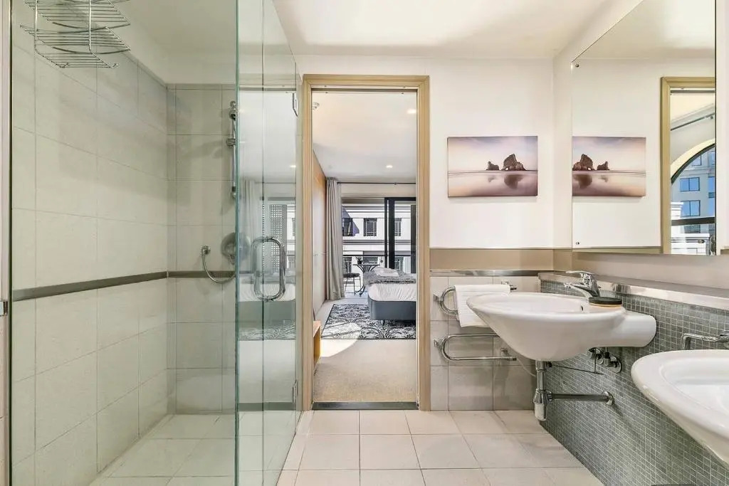 Enormous CBD 1BR Unit w/ Parking by Zodiak Stays
