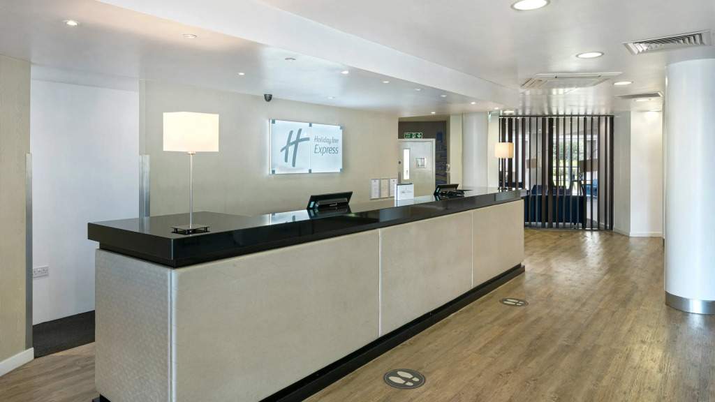 Holiday Inn Express Leigh - Sports Village by IHG