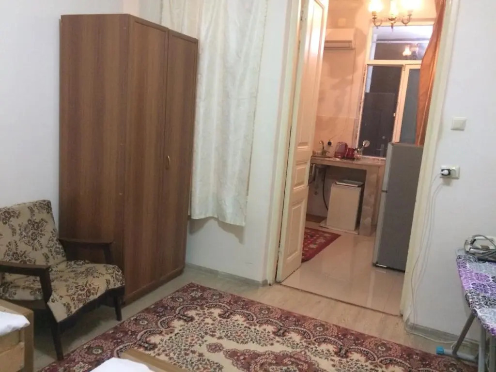 Batumi Guesthouse 28a