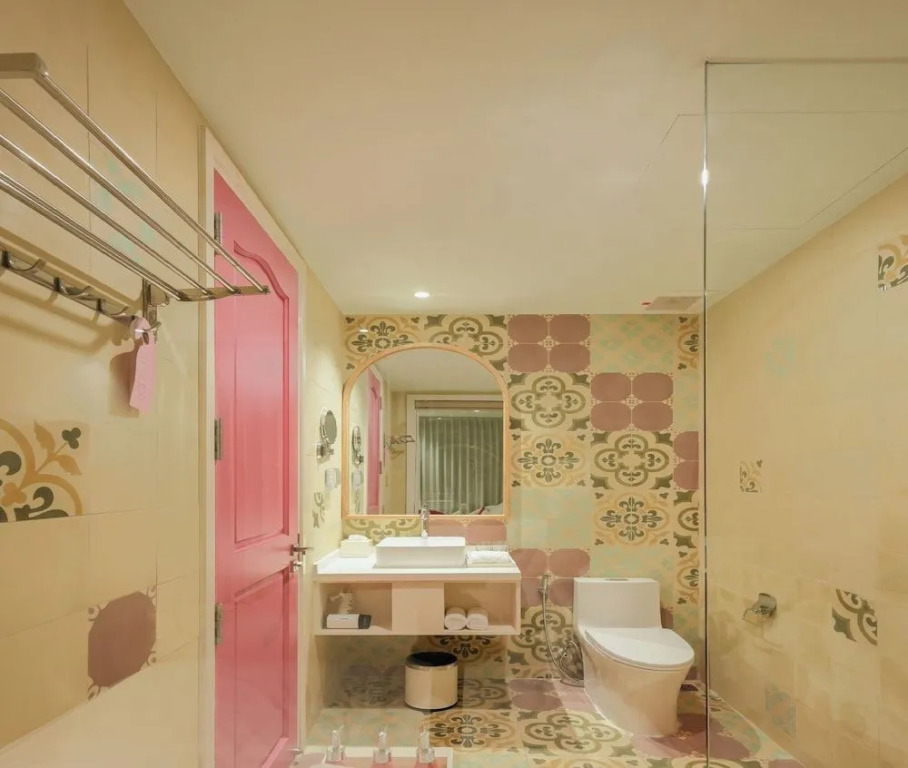 Moodhoian Riverside Resort & Spa