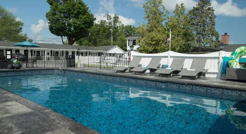 Knotty Pine Motel