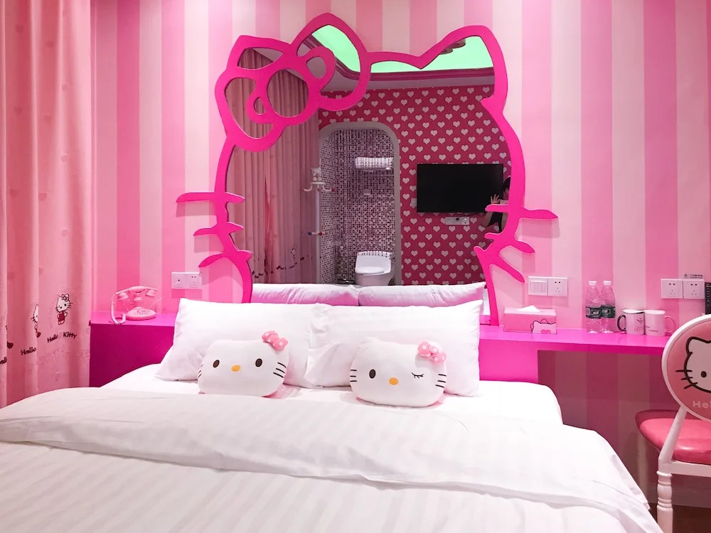 Dreamhouse Theme Hotel