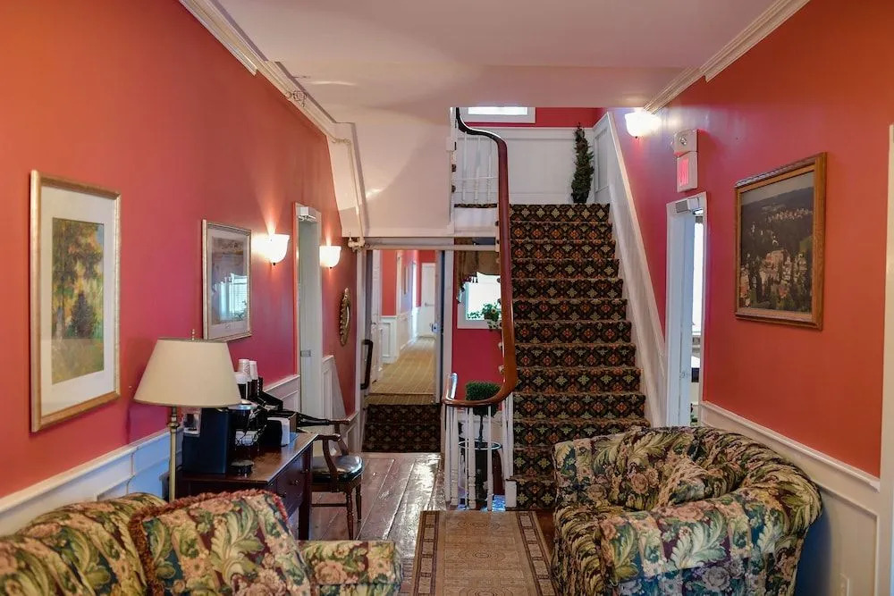 The Chester Publick House Restaurant and Inn