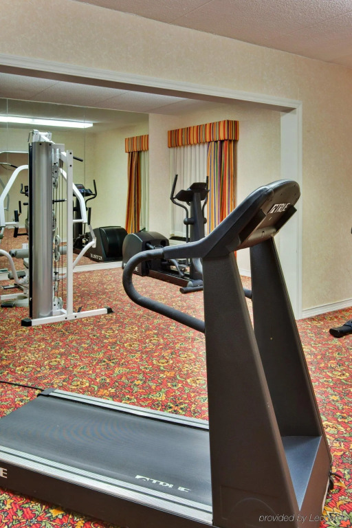 Holiday Inn Express Flint-Campus Area by IHG