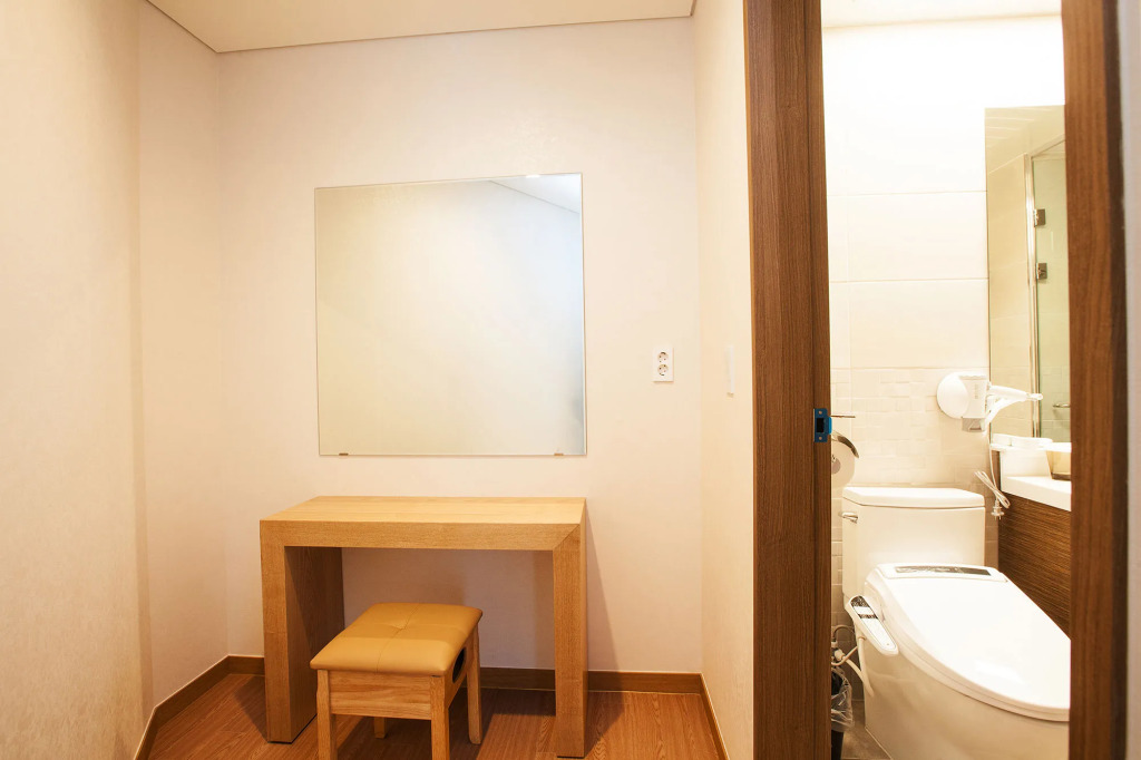 YOUUS Hotel