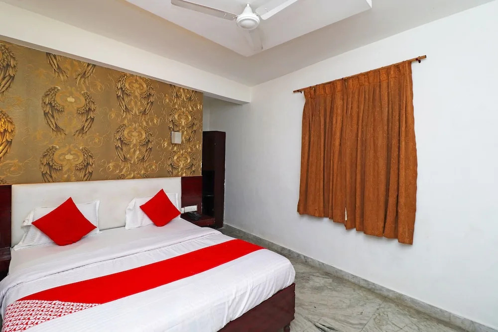 D Season Hotel