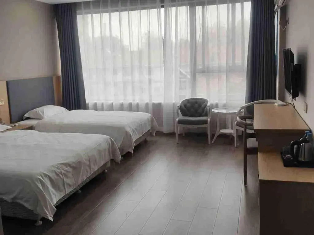 Super 8 Hotel Yizheng ShiDaiGuangChang