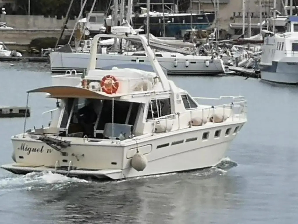 B&B Boat Miguel IV